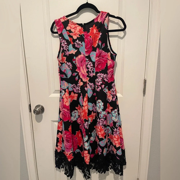 Donna Ricco Black Dress with Pink and Blue Floral Pattern - Picture 4 of 5